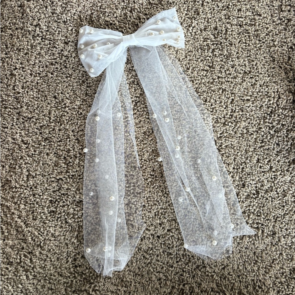 Bridal bundle | Elegant White Sheer Bow with Pearls🤍